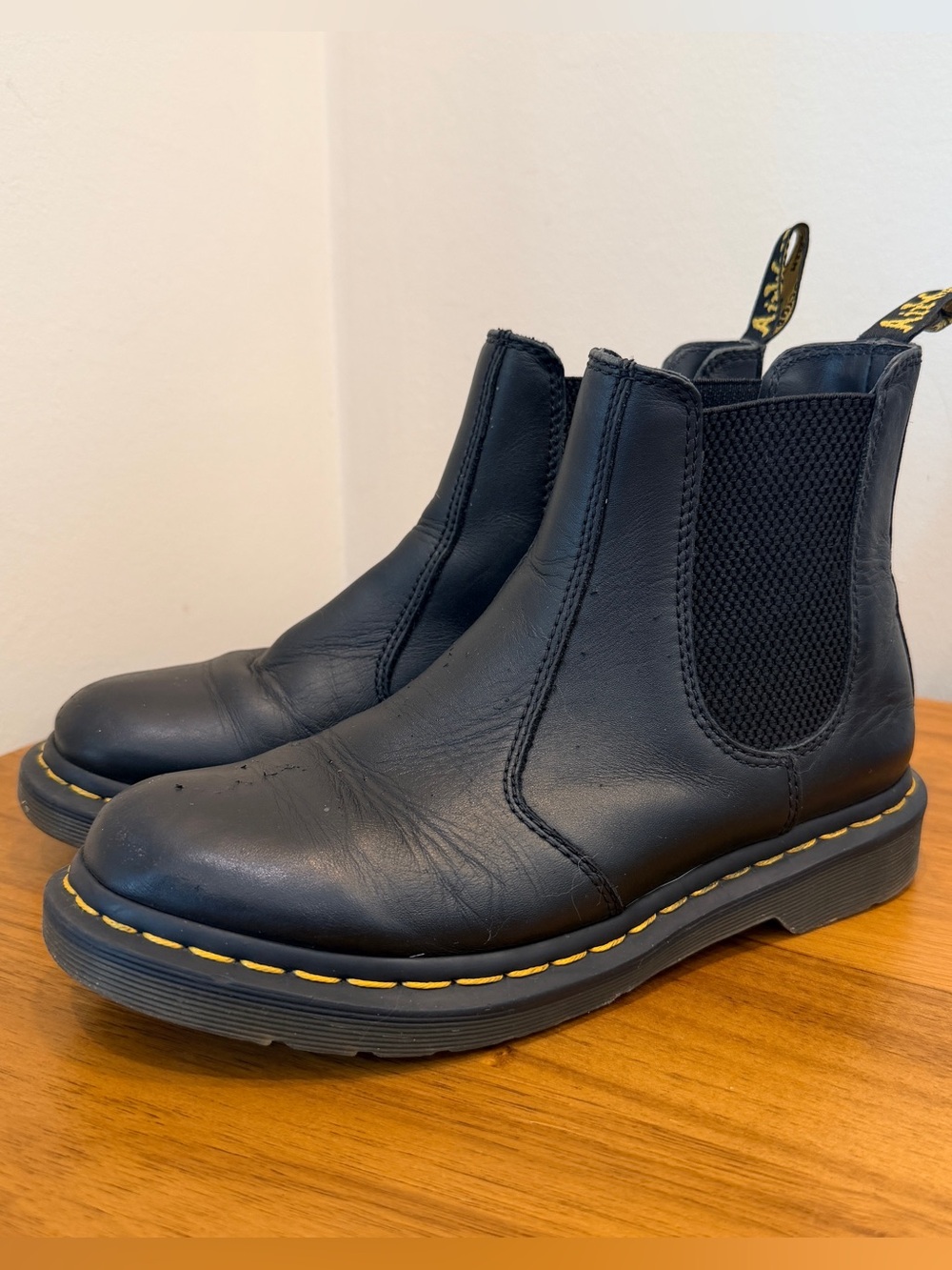 Dr Martens 2976 Chelsea Boots Womens 8 Black Leather Yellow Stitch Ankle